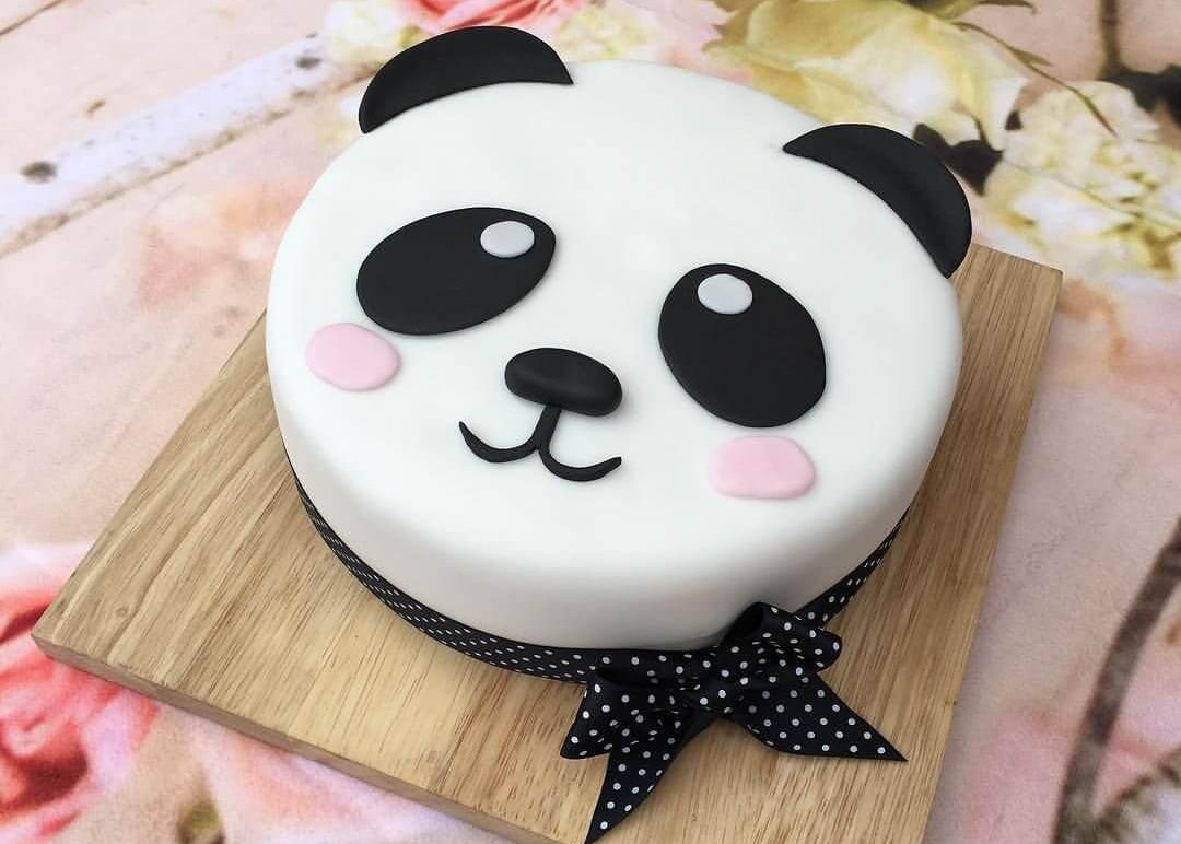 熊猫方旦糖生日蛋糕 库存照片. 图片 包括有 显示, 熊猫, 棍子, 茴香, 制作, 成份, 蛋糕, 装饰 - 46679046